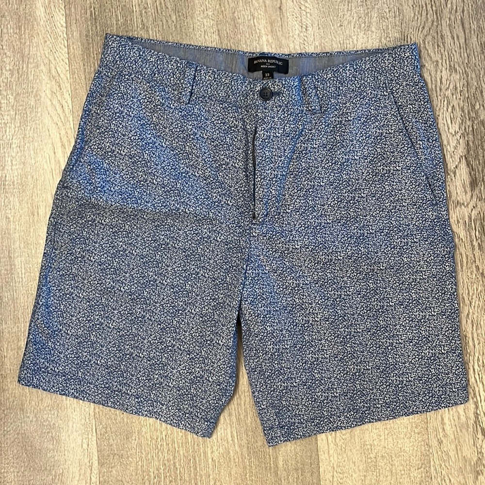 Banana republic Men’s Aiden short 33 Waist
